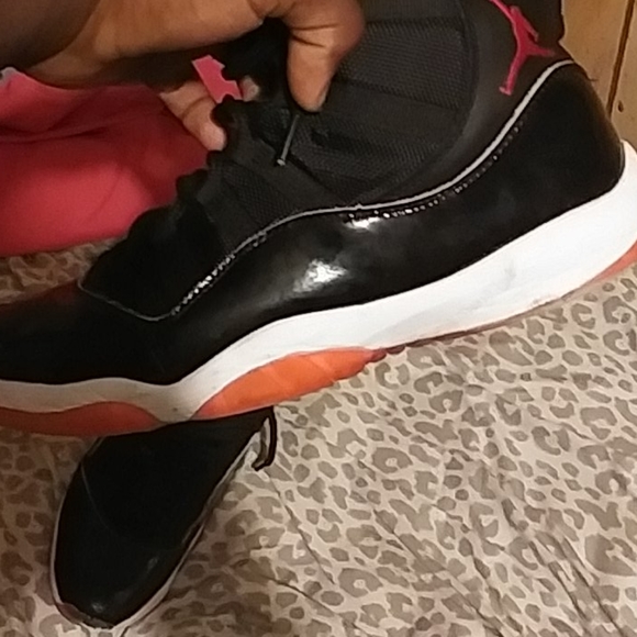 Jordan 11 in men - Picture 2 of 2